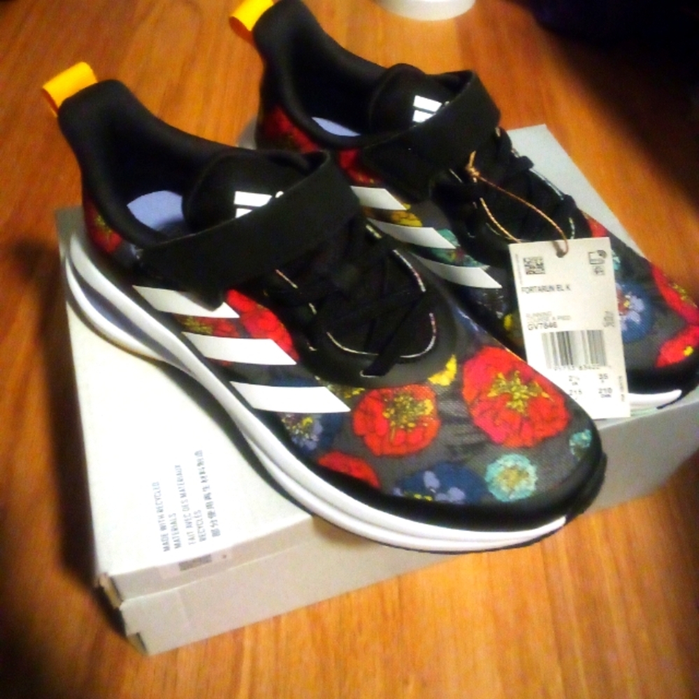 *NEW* Adidas Floral Fortarun Size 3